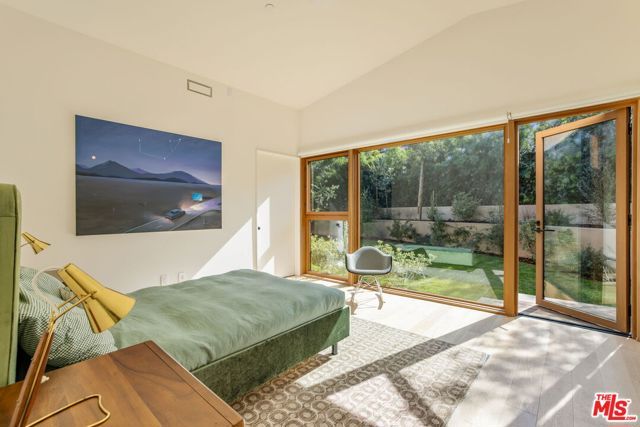 765 N Bonhill Road, Los Angeles, CA 90049