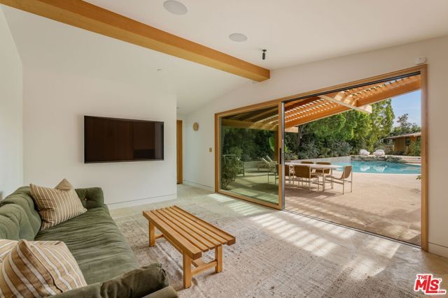 765 N Bonhill Road, Los Angeles, CA 90049