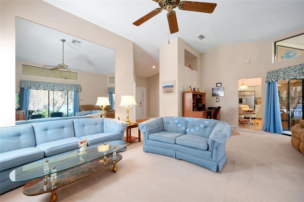 Image 17 of property listing at 816 ROSEMERE CIRCLE, Orlando, FL 32835