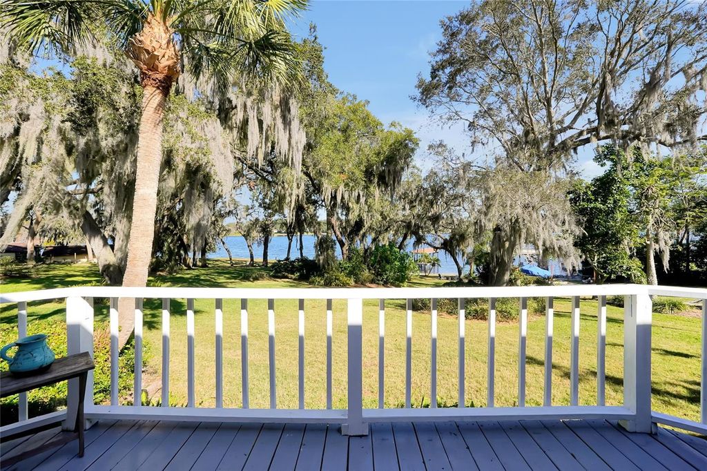 Image 25 of property listing at 816 ROSEMERE CIRCLE, Orlando, FL 32835