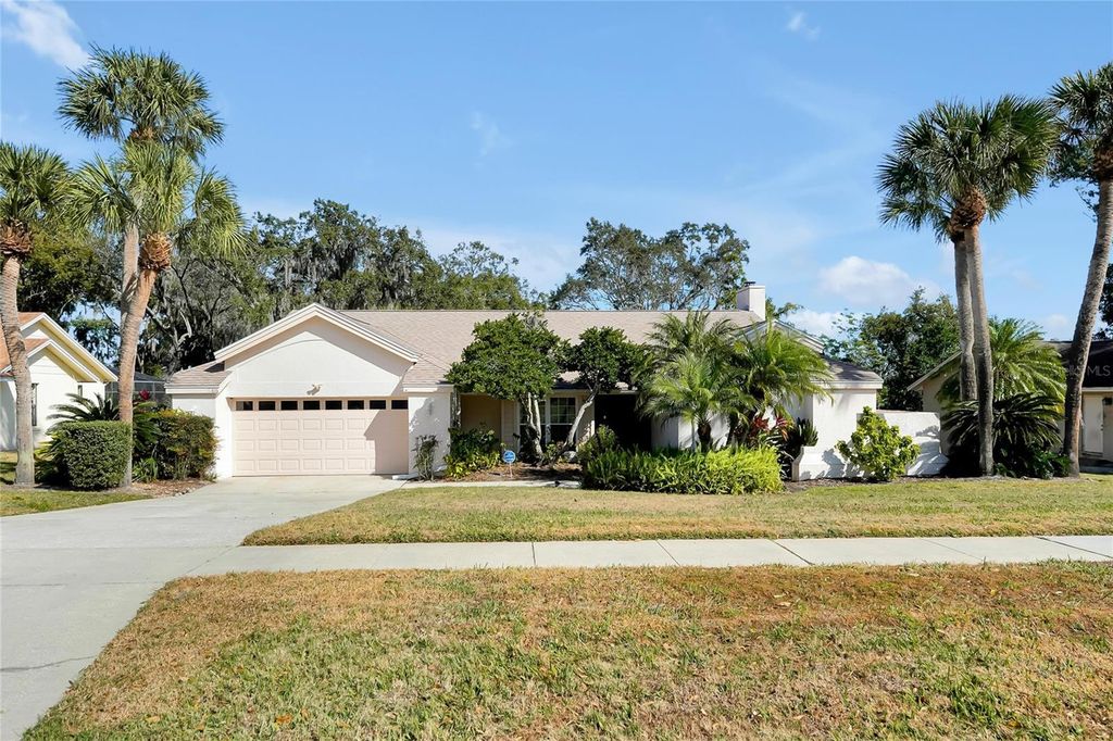 Image 4 of property listing at 816 ROSEMERE CIRCLE, Orlando, FL 32835
