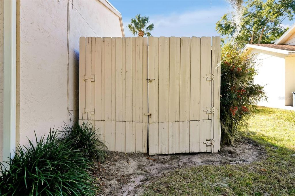 Image 47 of property listing at 816 ROSEMERE CIRCLE, Orlando, FL 32835