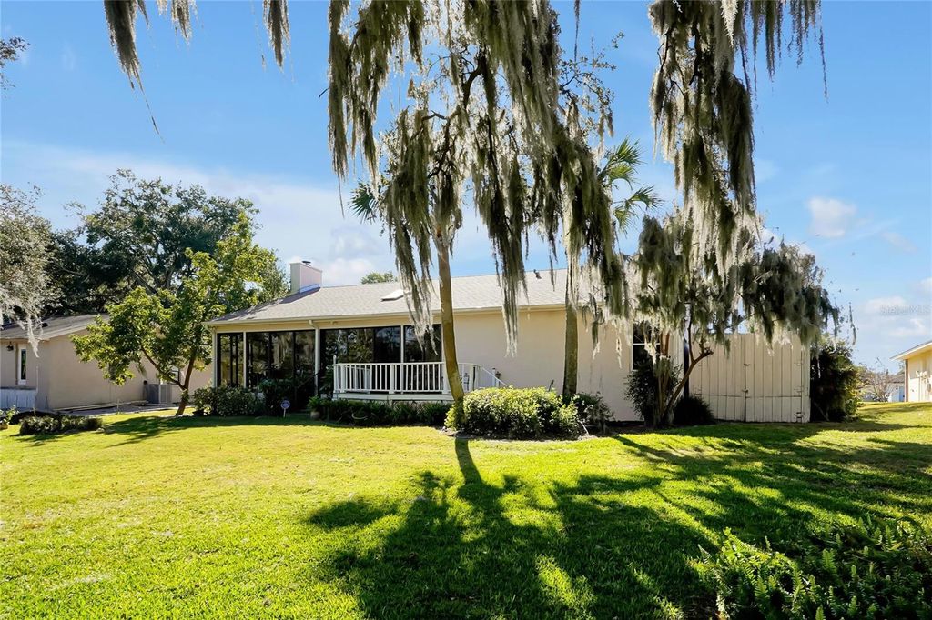 Image 7 of property listing at 816 ROSEMERE CIRCLE, Orlando, FL 32835