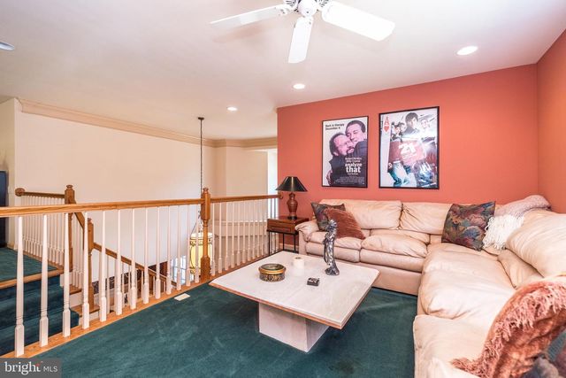 231 GOLDENROD DR, Upper Gwynedd, PA 19446