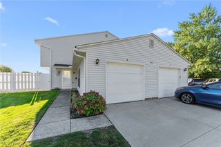 6814 Beacon Drive, Mentor, OH 44060