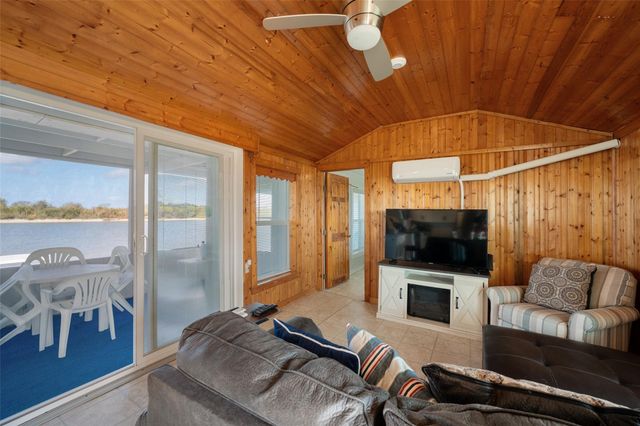 3130 Fm-2031, Matagorda, TX 77414