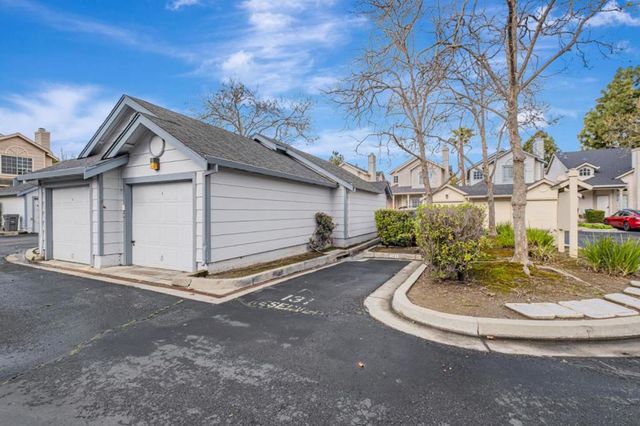 39725 Potrero Drive, Newark, CA 94560