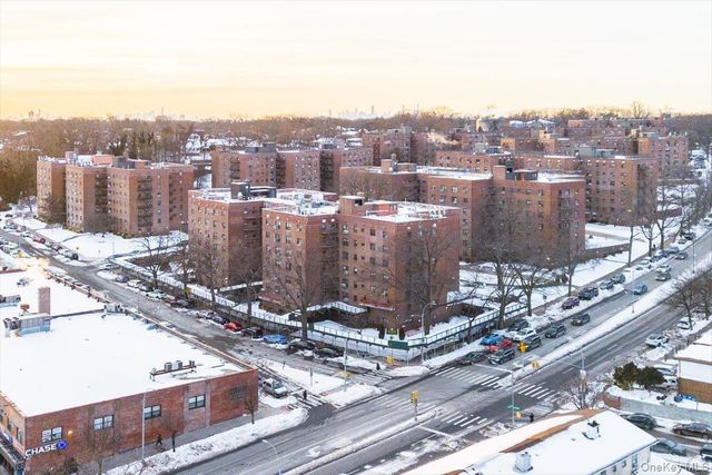 204-15 Foothill Avenue B44, Hollis, NY 11423