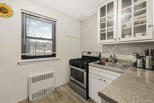 204-15 Foothill Avenue B44, Hollis, NY 11423