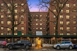 204-15 Foothill Avenue B44, Hollis, NY 11423