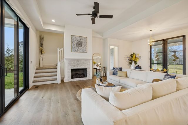 3000 Ora Ln, Spring Hill, TN 37174