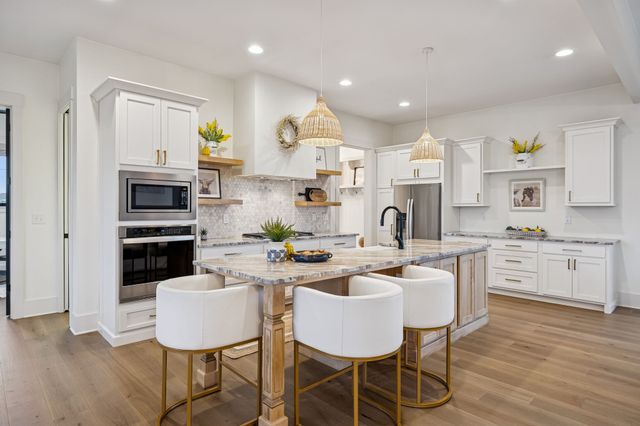 3000 Ora Ln, Spring Hill, TN 37174