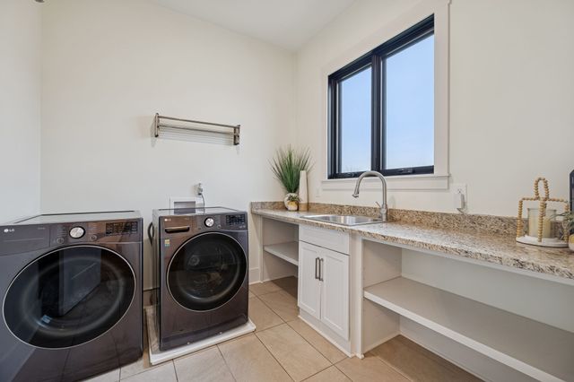 3000 Ora Ln, Spring Hill, TN 37174