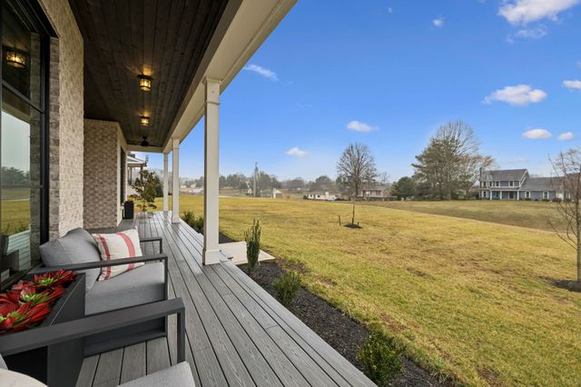 3000 Ora Ln, Spring Hill, TN 37174