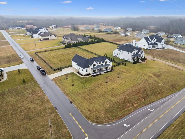 3000 Ora Ln, Spring Hill, TN 37174