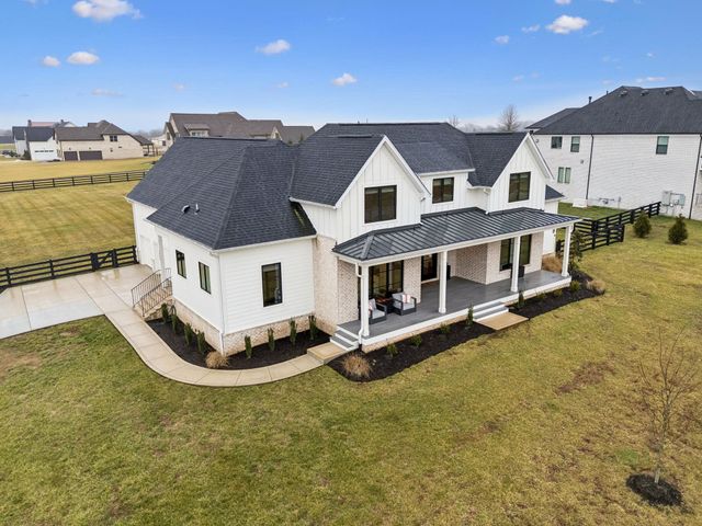 3000 Ora Ln, Spring Hill, TN 37174