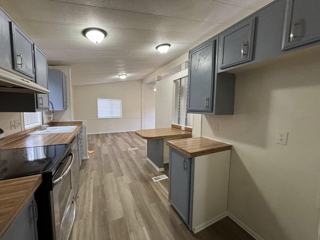 720 Hedy Jayne, Medford, OR 97501