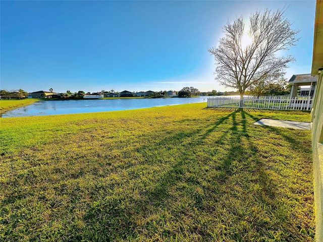 15090 WATERFORD CHASE PKWY, Orlando, FL 32828