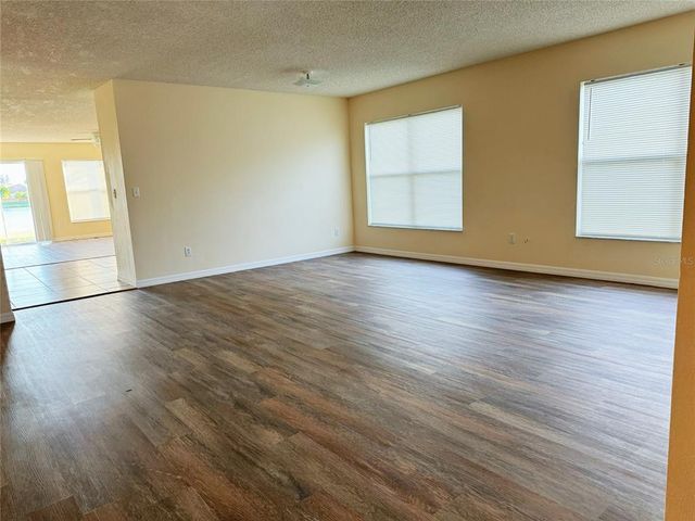 15090 WATERFORD CHASE PKWY, Orlando, FL 32828
