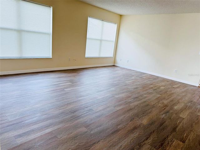 15090 WATERFORD CHASE PKWY, Orlando, FL 32828