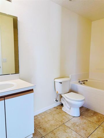 15090 WATERFORD CHASE PKWY, Orlando, FL 32828