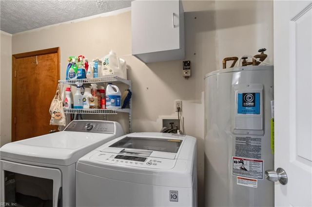 102 Butlers Pointe Ln, Smithfield, VA 23430