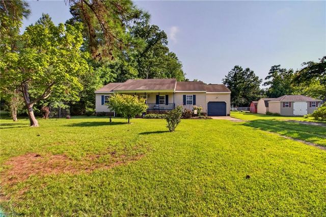 102 Butlers Pointe Ln, Smithfield, VA 23430