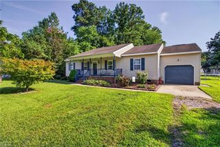102 Butlers Pointe Ln, Smithfield, VA 23430
