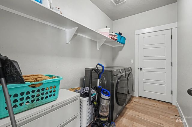 1628 W Whistleberry St, Middleton, ID 83644
