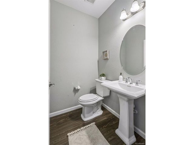 9050 E Caley Way, Englewood, CO 80111