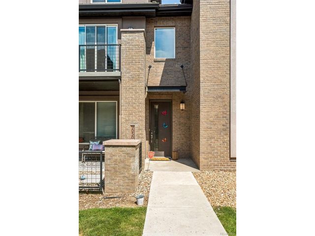 9050 E Caley Way, Englewood, CO 80111