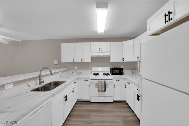 2110 Sleepy Court 2110, Las Vegas, NV 89106