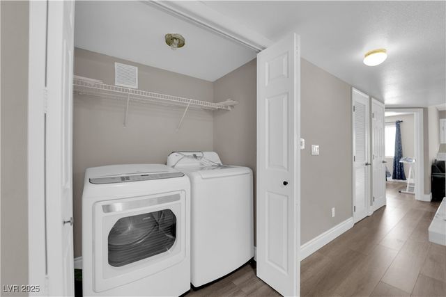 2110 Sleepy Court 2110, Las Vegas, NV 89106