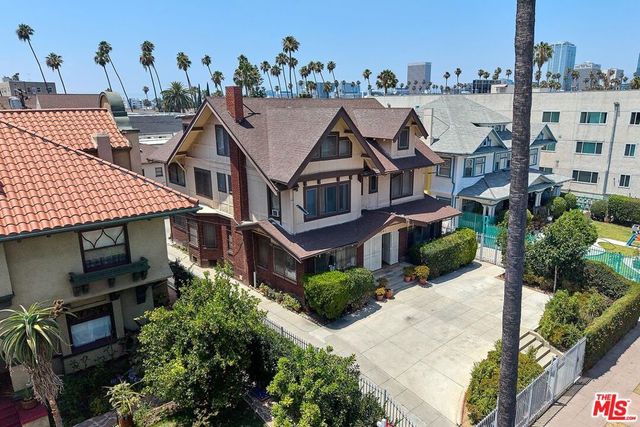 1041 Elden Avenue, Los Angeles, CA 90006