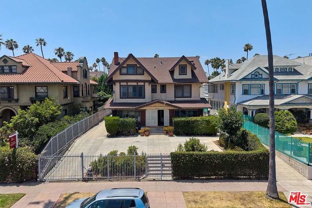 1041 Elden Avenue, Los Angeles, CA 90006