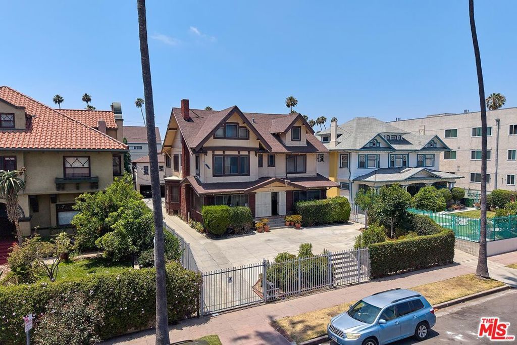 1041 Elden Avenue, Los Angeles, CA 90006
