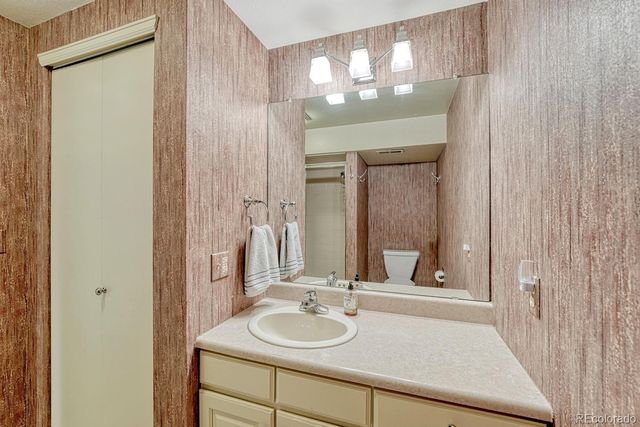 7325 W Clifton Avenue, Littleton, CO 80128