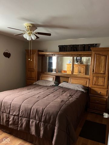 451 Mooreland Drive, Whiteland, IN 46184