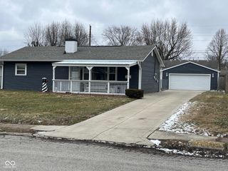 451 Mooreland Drive, Whiteland, IN 46184