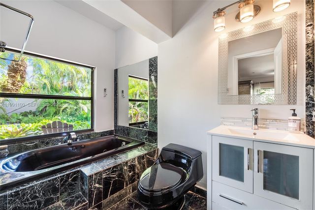 3620 Battersea Rd, Miami, FL 33133