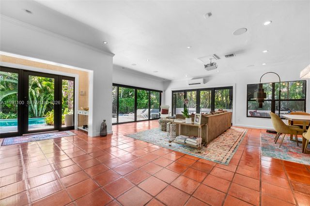 3620 Battersea Rd, Miami, FL 33133