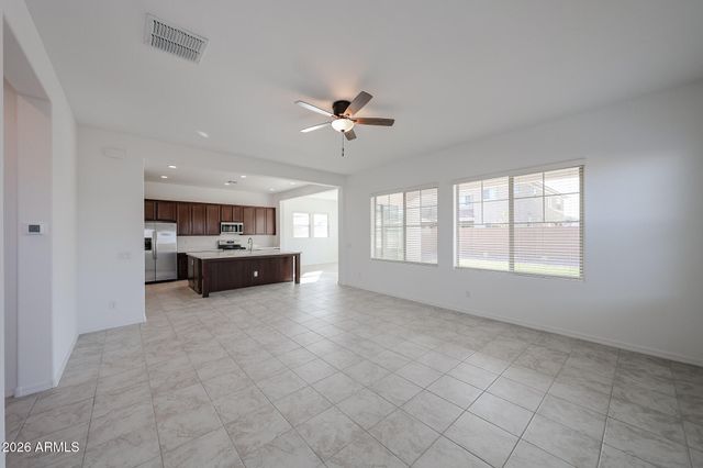 7669 W BRONCO Trail, Peoria, AZ 85383