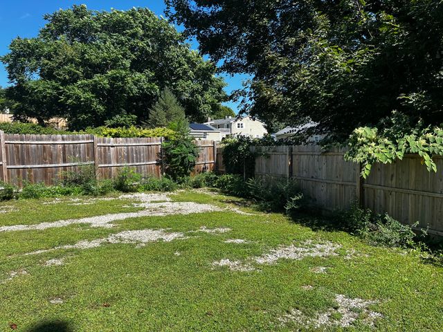 30 Margaret Street, New London, CT 06320