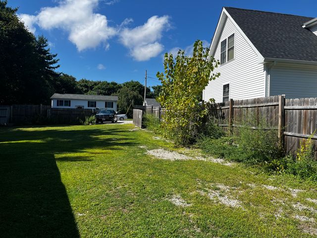 30 Margaret Street, New London, CT 06320