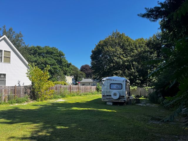 30 Margaret Street, New London, CT 06320