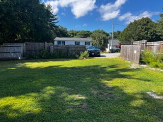 30 Margaret Street, New London, CT 06320