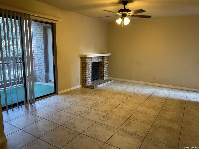 13018 Heimer Rd Apt 910, San Antonio, TX 78216