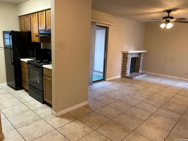 13018 Heimer Rd Apt 910, San Antonio, TX 78216