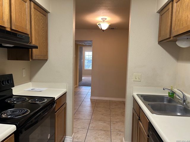 13018 Heimer Rd Apt 910, San Antonio, TX 78216