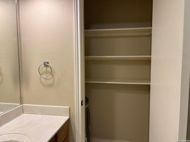 13018 Heimer Rd Apt 910, San Antonio, TX 78216